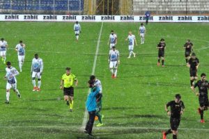 Adana Demirspor - İstanbulspor karşılaşması yarıda kaldı