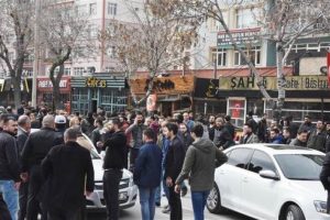 Konya'da kafe sahipleri eylemde