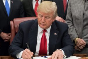 Trump beklenen çelik ve alüminyum kararını açıkladı