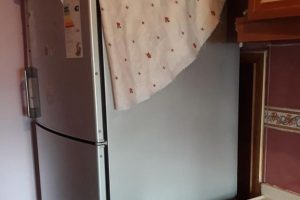 Hırsızlık zanlısı mutfaktaki gizli bölmede yakalandı