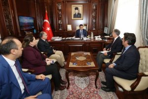 Bursa Valisi İzzettin Küçük'e Başhekim Özkan'dan ziyaret