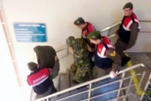 Yunan Savunma Bakanı: Askerlerimiz Türkiye'de rehin