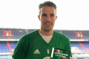 Robin van Persie, 'ayın taraftar oyuncusu' seçildi