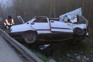 Bursa'da takla atan otomobil hurdaya döndü: 1 ölü, 4 yaralı