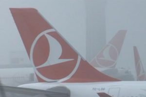 İstanbul'da hava ulaşımına sis engeli