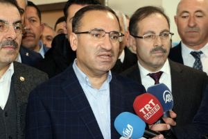 Bozdağ: Dini konularda bilenlerin konuşması esastır