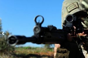 Mehmetçik teröristlere içeride de dışarıda da göz açtırmıyor