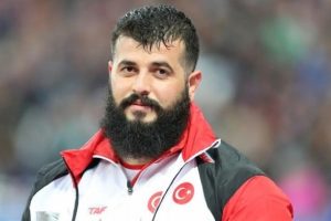 Özkan Baltacı çekiç atmada bronz madalya kazandı
