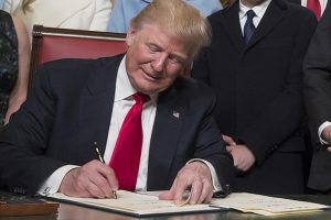 Trump'tan 117 milyar dolarlık satışa engel