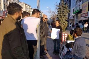 Polisin 'Bizde Atatürk yere koyulmaz' tepkisi alkışlandı