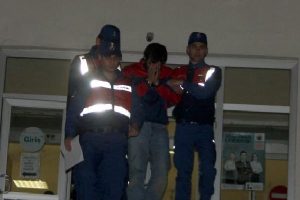 Jandarmaya ateş açan hayvan hırsızları tutuklandı