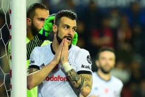 Negredo'da kırık şüphesi! Hastaneye götürüldü