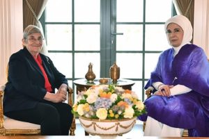 Emine Erdoğan, Karatay'ı kabul etti