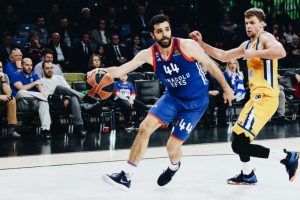 Anadolu Efes evinde yenildi