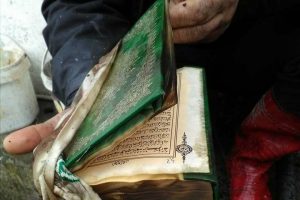 Kül olan evde Kur'an-ı Kerim yanmadı