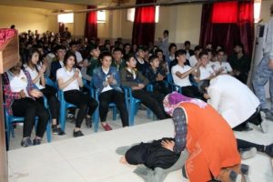 Silopi'de 'çocuk gelin' konusu tiyatro sahnesinde