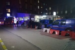 Boğazı kesilen adam ağır yaralandı