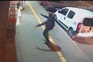Bursa'da spor eğitmeninin öldürülme anı kamerada