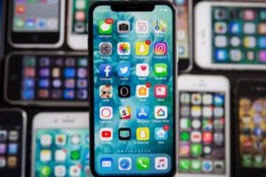 Apple, iPhone fiyatlarını düşürüyor!