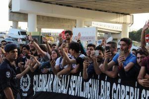 Beşiktaş'a İzmir'de coşkulu karşılama