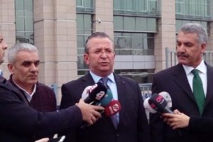 İstanbul Taksiciler Birliği Başkanı: Uber'e binen vatan hainidir