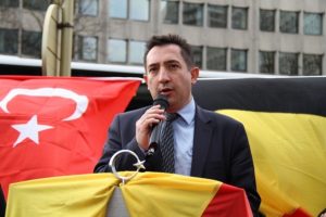 Belçika'da Türk kökenli belediye başkan yardımcısı istifa etti