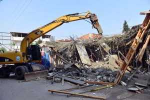 Bursa Yıldırım'da kaçak yapılar yıkıldı!