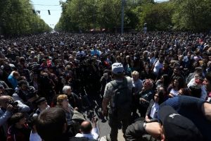 Ermenistan'da gerginlik tırmanıyor