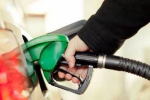 Motorinde ve benzinde indirim yapılması bekleniyor