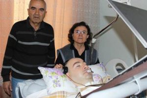 Tam 10 yıl sonra yoğun bakımdan çıktı!