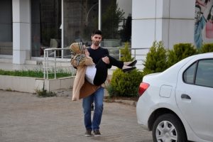 Fenalaşan 104 kişi hastaneye kaldırıldı