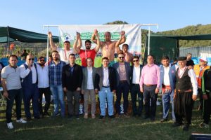 Antalya'da başpehlivan Ali Gürbüz oldu