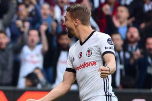 Caner Erkin sakatlandı