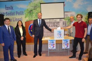 Bursa'da gençlerin gelecekten beklentileri rapor haline getirilecek