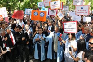 Gazi Üniversitesi'nde bölünme protestosu