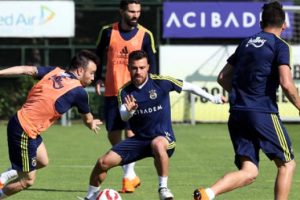 Fenerbahçe Beşiktaş'a hazırlanıyor!