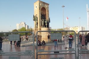Taksim ve İstiklal Caddesi'nde 1 Mayıs öncesi güvenlik önlemi