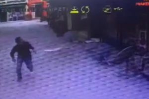 Ölümden saniyelerle kurtuldu