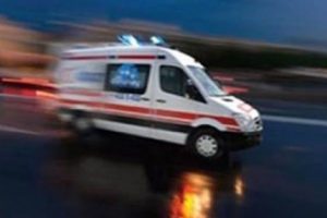 Yıldırım çarpan biri çocuk 3 kişi hastaneye kaldırıldı