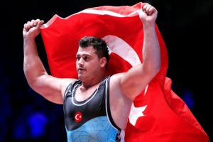 Rıza Kayaalp finale kaldı