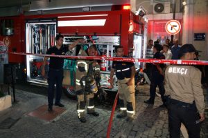 İzmir'de otel yangını
