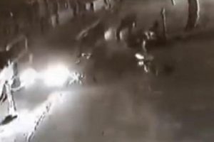 Motosiklet ile ticari araç çarpıştı: 1 ölü