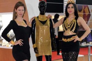 Milyonluk elbisenin yeni sahibi Iraklı tüccar oldu