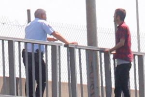 İntihara kalkıştı, polis nöbet tuttu!