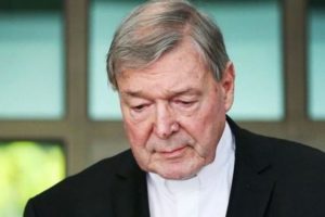 Vatikan'ın 3 numarası Kardinal Pell'e cinsel taciz davası
