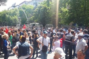 Başkent'te 1 Mayıs kutlamalarında gerginlik