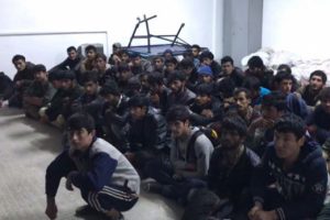 56 kaçak bir minibüste yakalandı!