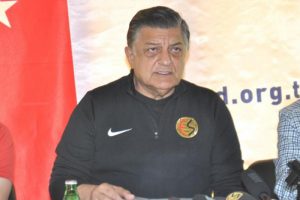 Yılmaz Vural: ''30 yaş grubunda tek hedef para kazanmak''