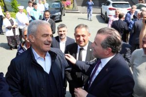 Bakan Bak'tan Çaykur Rizespor'a ziyaret