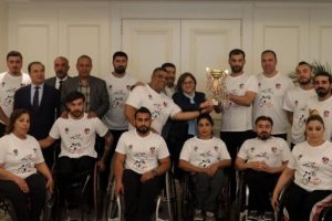 Avrupa şampiyonlarından Fatma Şahin'e ziyaret